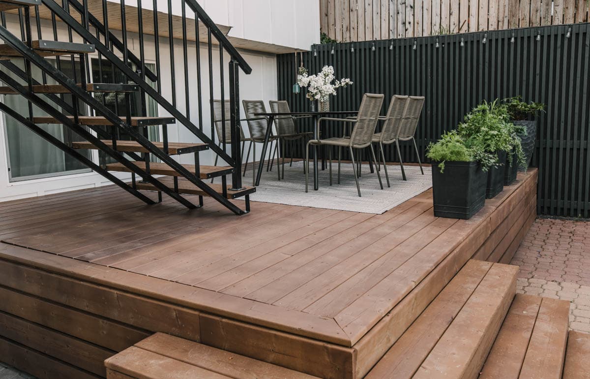 Wrap-Around Deck Staining